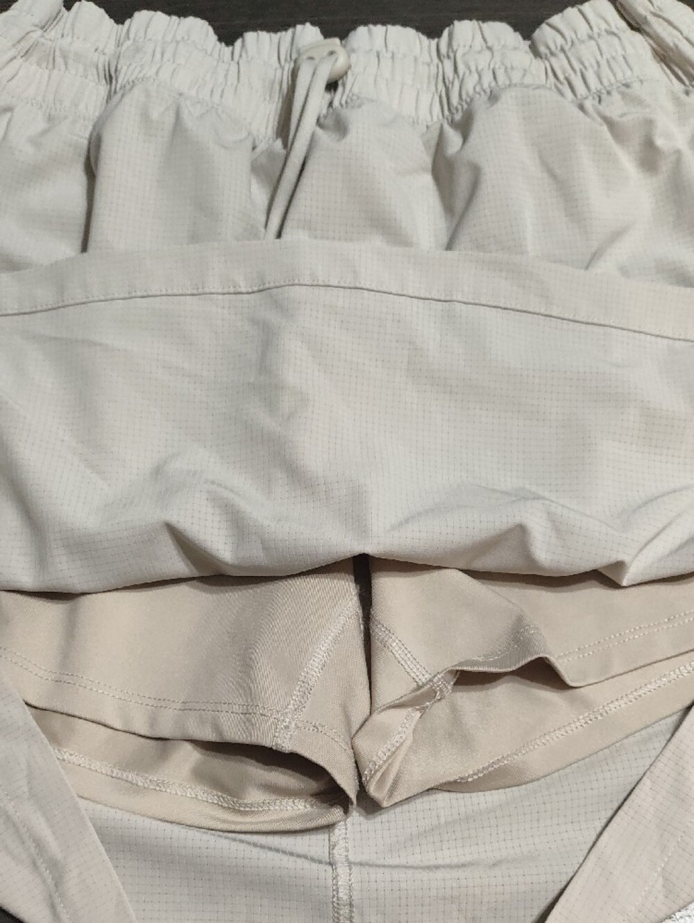 Women's Drawstring Cargo Shorts - Cream - Picture 3 of 4